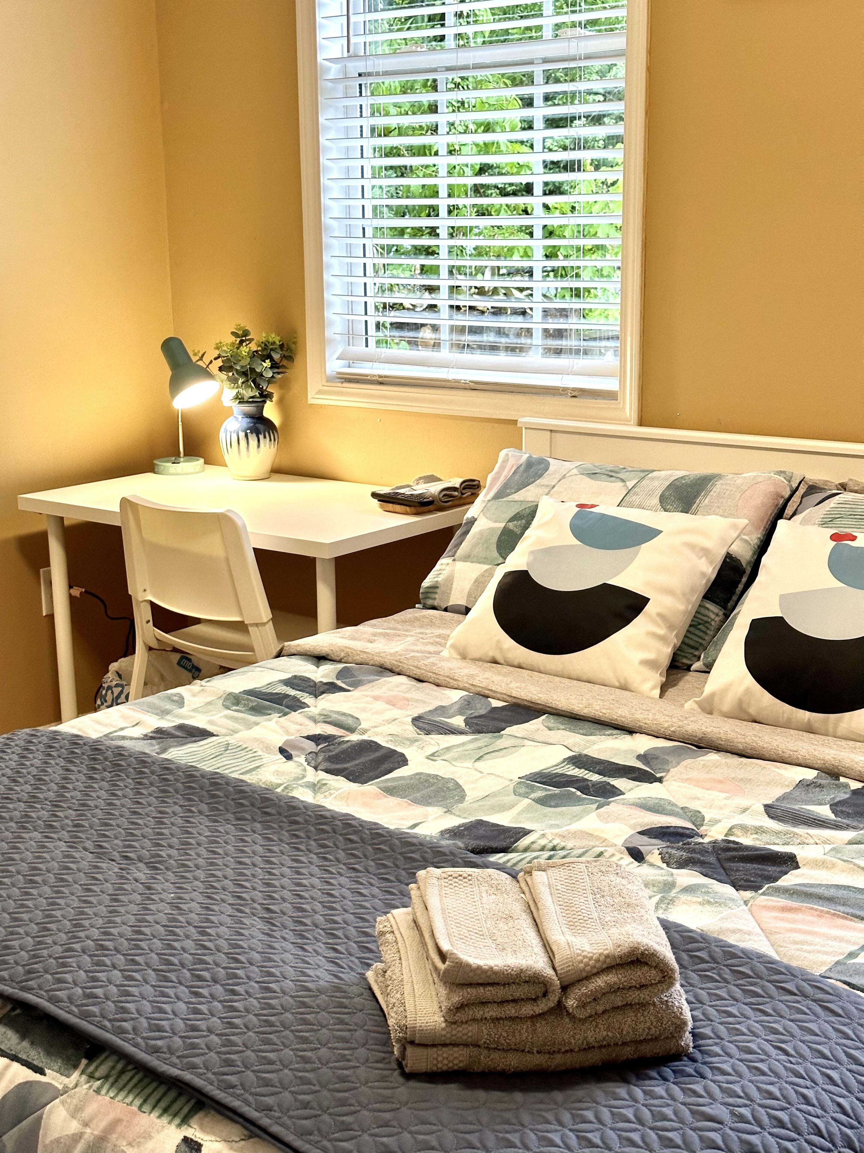 Lovely Bedroom near  Suger Hill