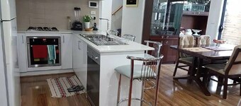 Cosy Modern Home in Epping Close to all Amenities