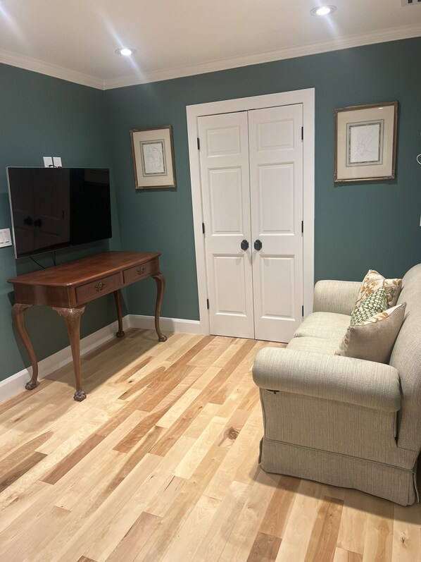 First Floor Suite Sitting Area and Closet with Safe - An elegantly appointed house tucked in the Virginia Mountainside. (Stanardsville)