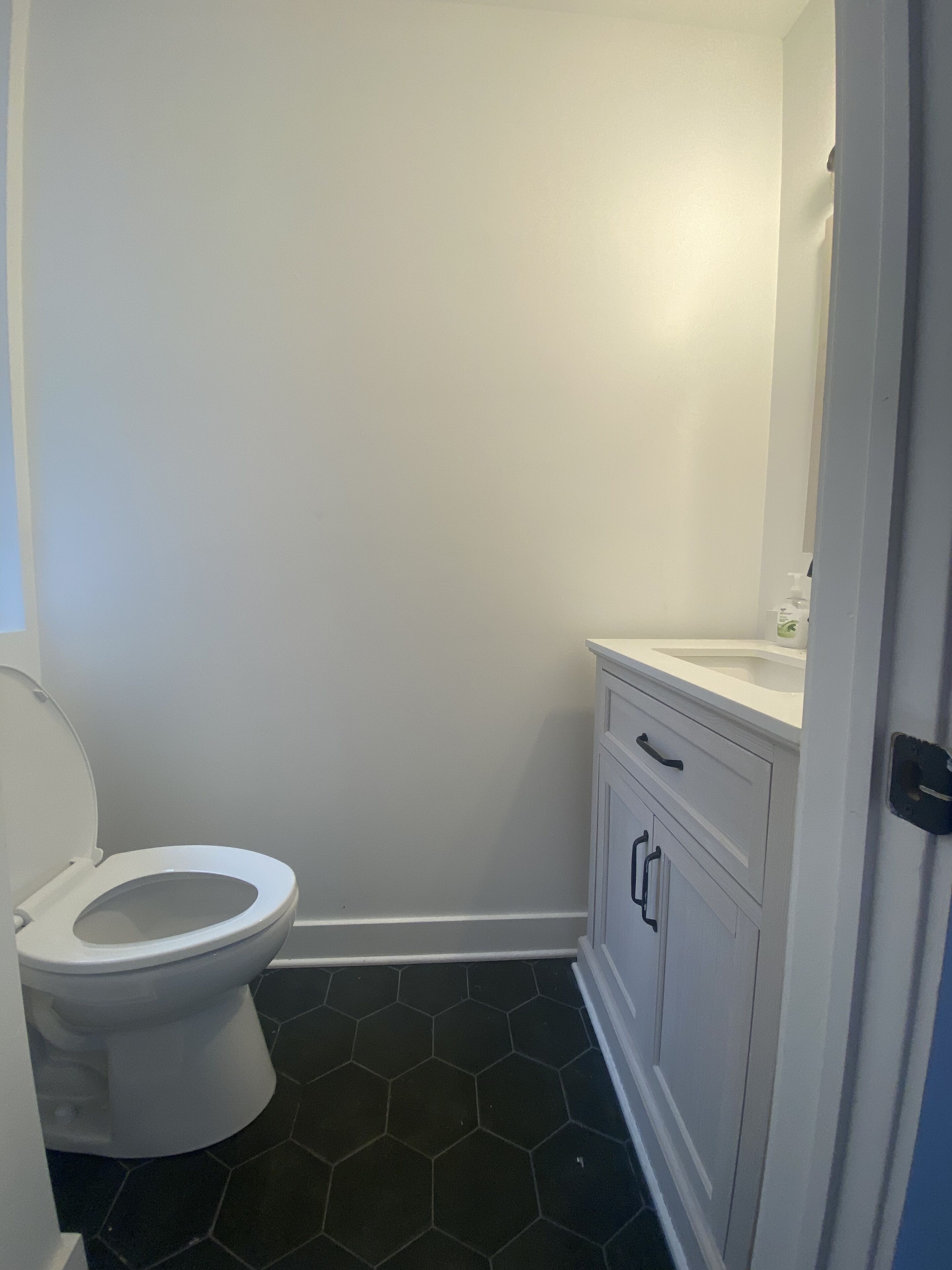 Zenful 3 Bed 2 1/2 Bath Home 15 mins from center city