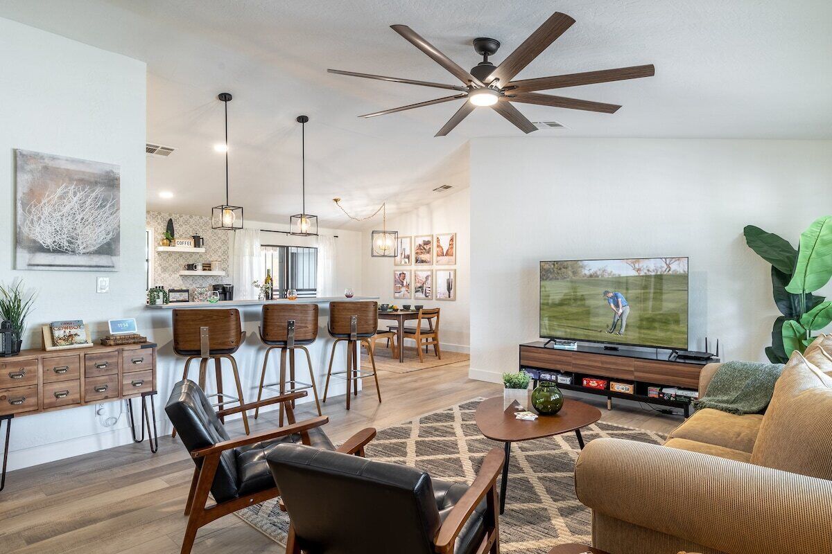 Bus Stop Saloon with Private Spa