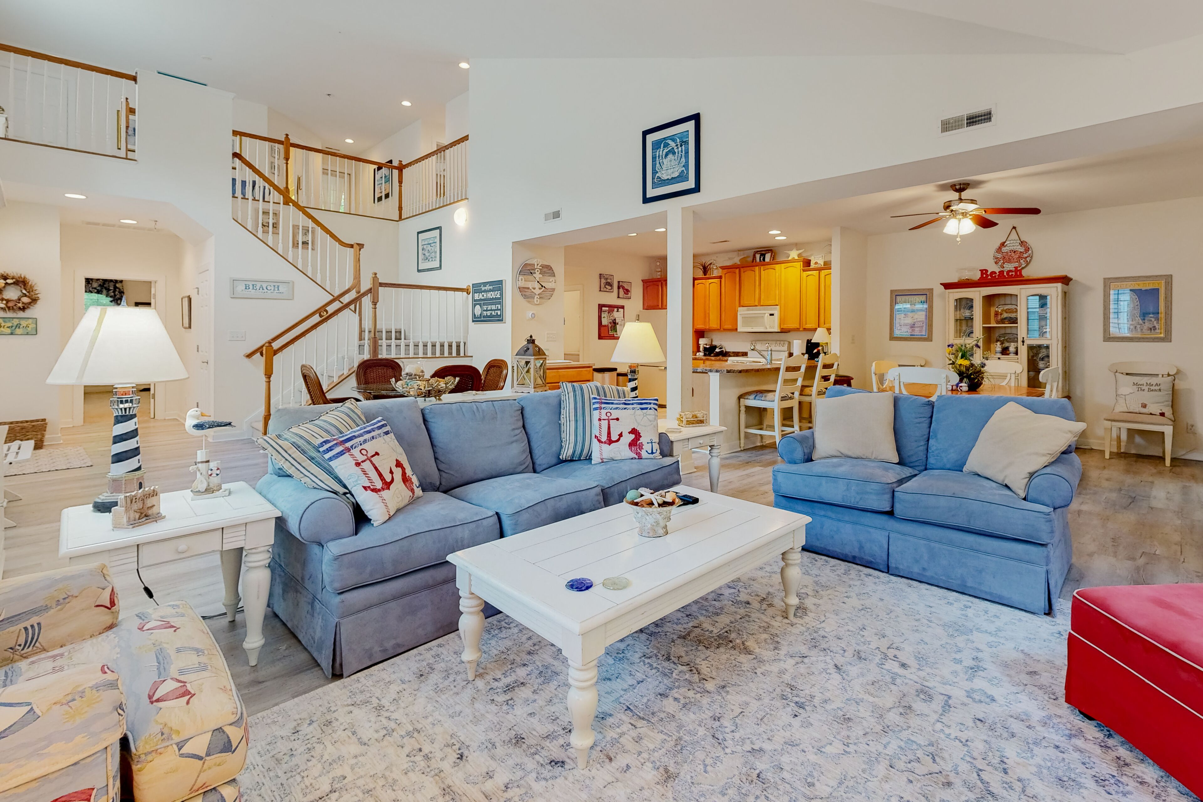 Arrington Woods townhome with fireplace, pool, gas grill, balcony, & patio area