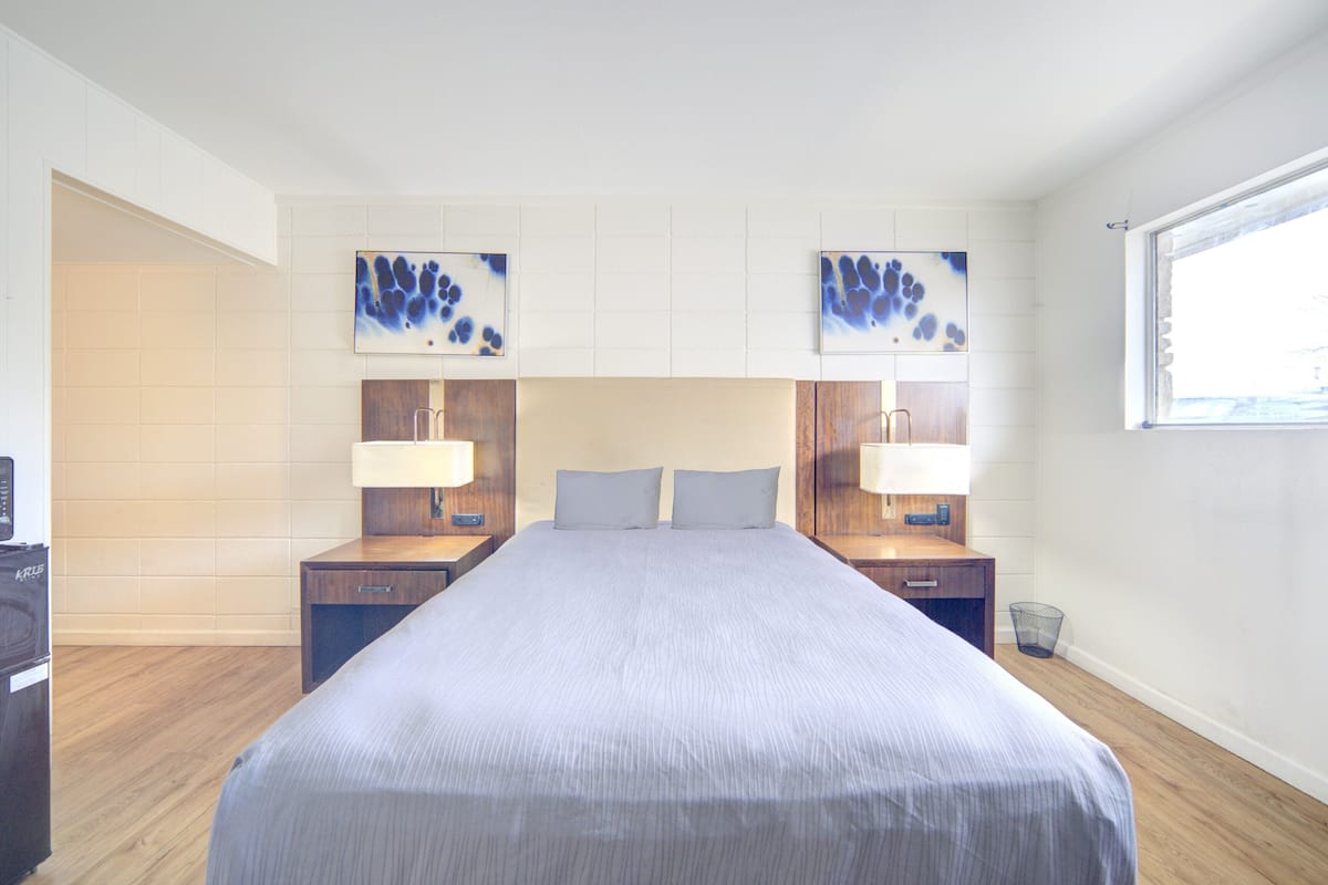 Room (1 Full Bed) | Free WiFi, bed sheets