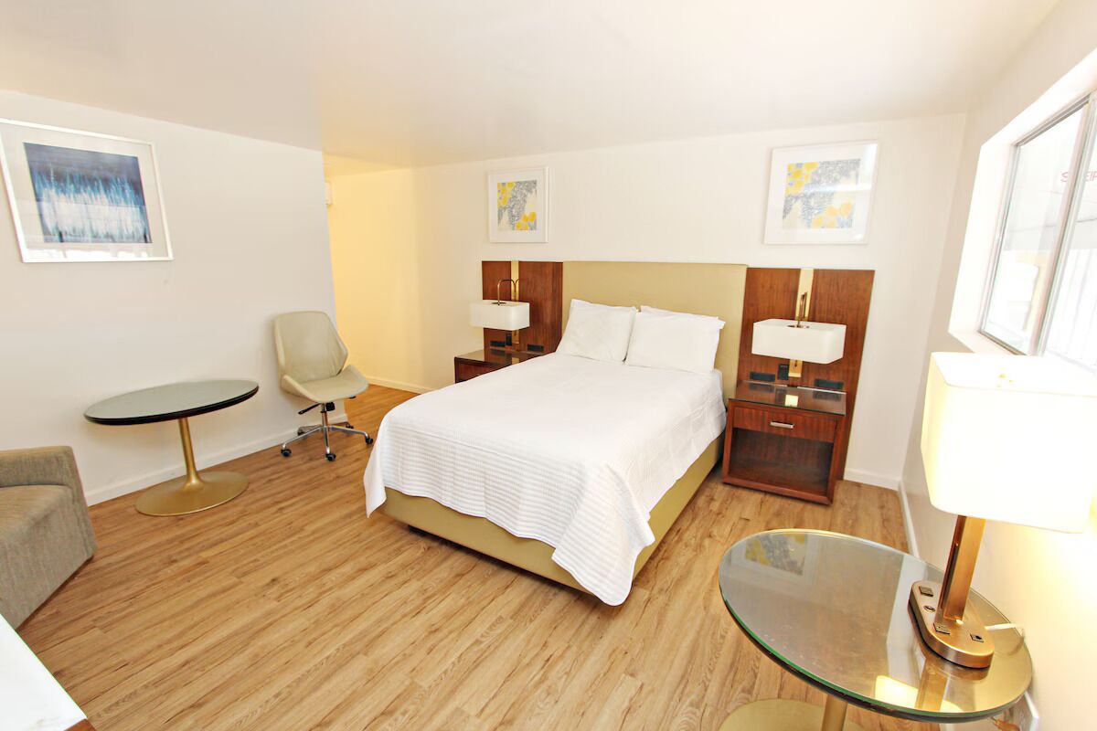 Room, 1 King Bed | Free WiFi, bed sheets