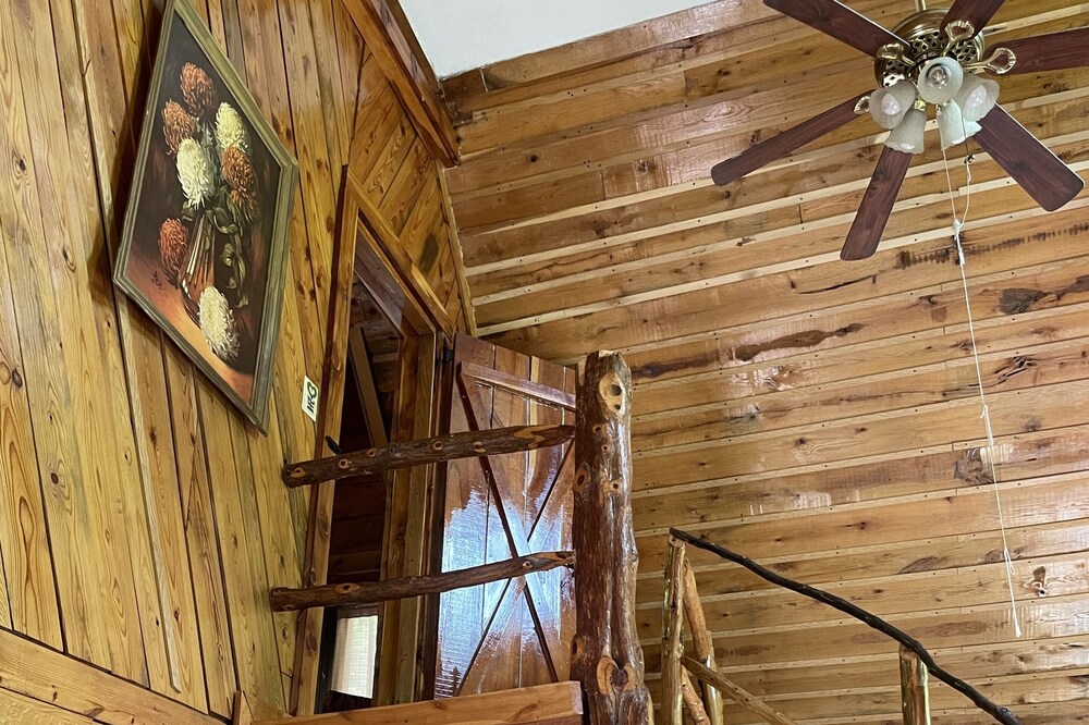 Mountain Hideaway in the heart of Red River Gorge