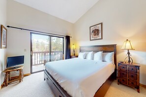 2 bedrooms, iron/ironing board, Internet, bed sheets
