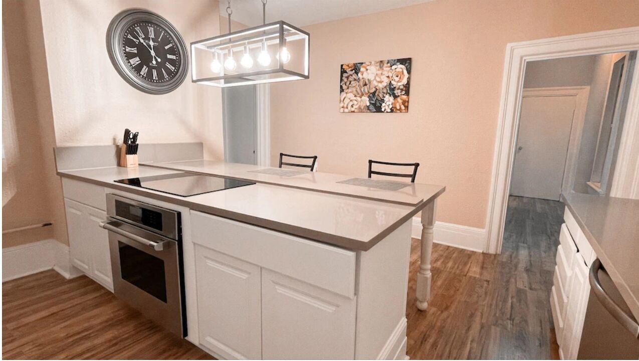 Three Bedroom House in Oakland