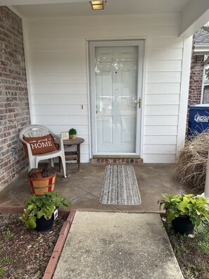 Exterior detail - House on Richmond (Brookhaven)