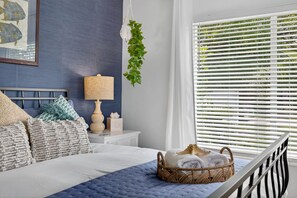 2 bedrooms, desk, iron/ironing board, travel cot - Manatee Manors | Waterfront Retreat, Heated Pool & Tiki Bar + Near Beaches (Wilton Manors)