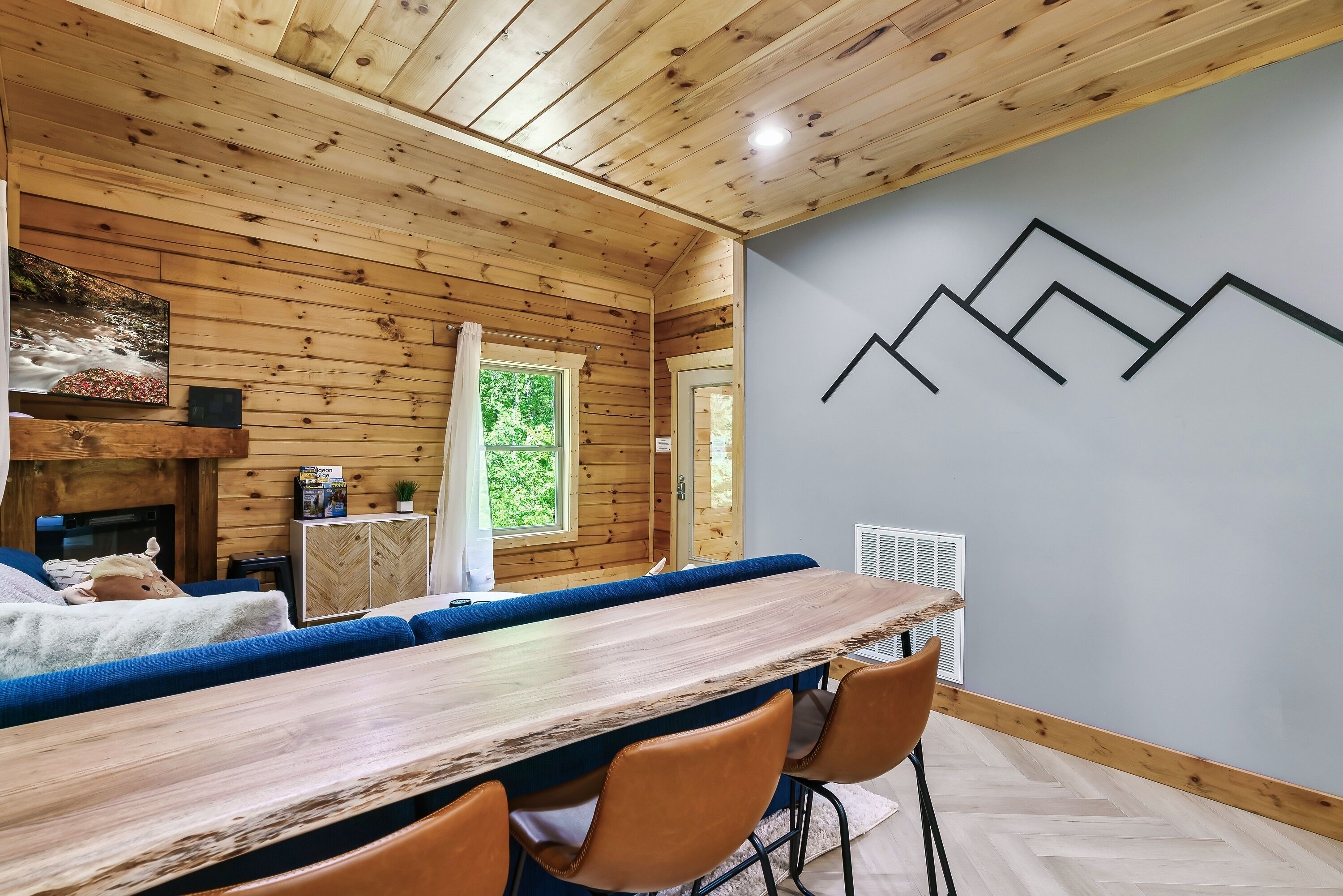 Restful indoor pool cabin set in fall colors w/hot tub, fireplace, & many games!