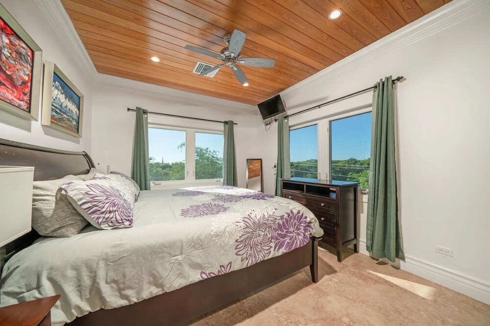 Ocean Front Property With Pool. Town Town Vrbo