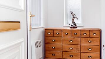 Casa família | 3 quartos, escrivaninha, Wi-Fi de cortesia, roupa de cama