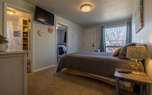 4 bedrooms, WiFi, bed sheets