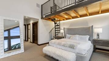 8 多间卧室、办公桌、熨斗/熨衣板、旅行婴儿床