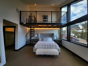 17 bedrooms, desk, iron/ironing board, travel crib