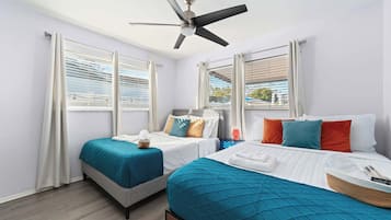 3 slaapkamers, een strijkplank/strijkijzer, reisbedje, wifi