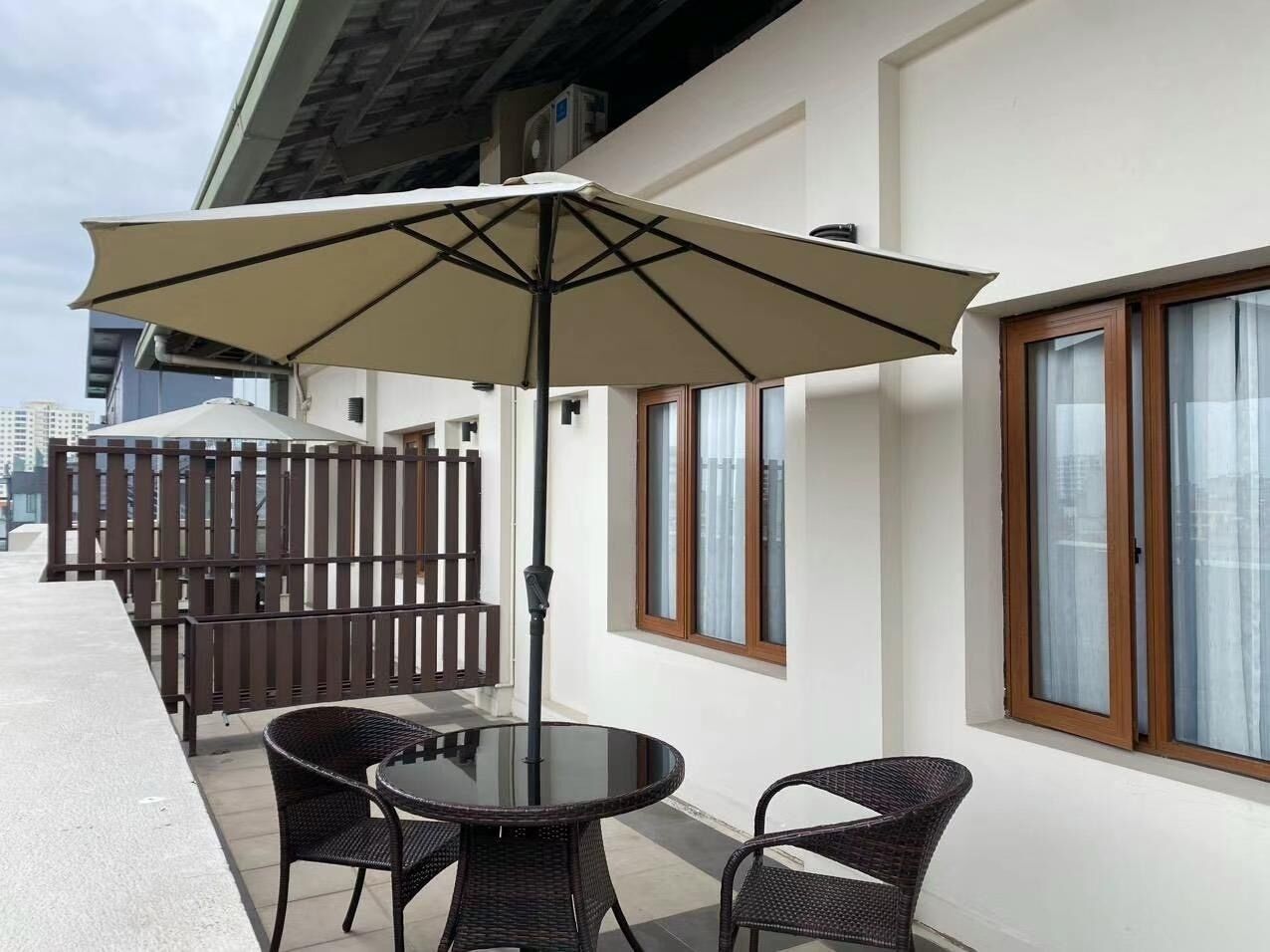 Suite with Balcony | In-room safe, individually furnished, desk, soundproofing