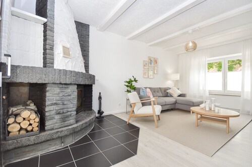 Großzügige & Moderne Wohnung | Wifi | Terrasse