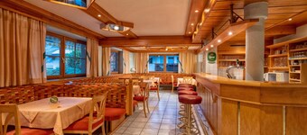 Pet-friendly guesthouse for groups