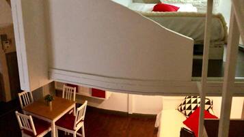 1 chambre, fer et planche à repasser, Wi-Fi gratuit, draps fournis