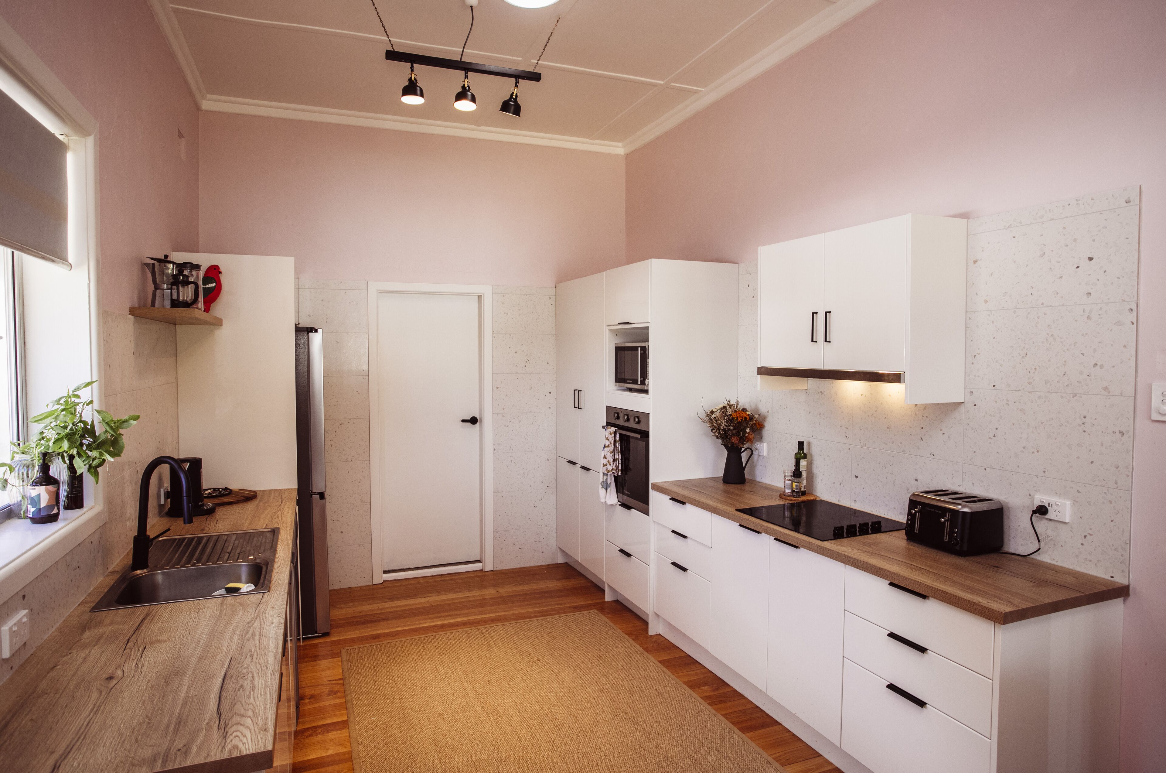 Enjoy a Relaxing Countryside Stay in the Rural Village of Mallanganee