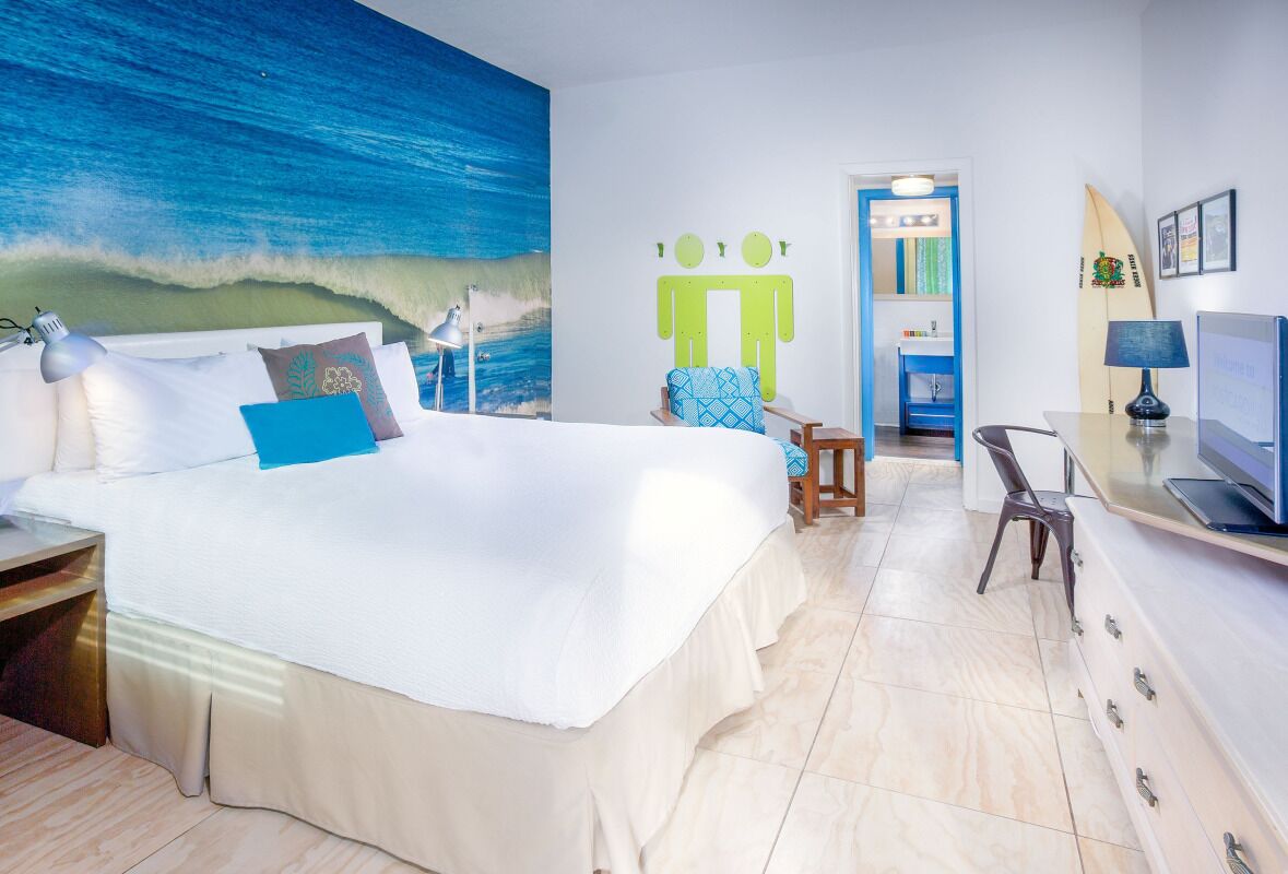 Sun, Sand, and Sea: Your Home Away from Home in St. Pete Beach! 2 Outdoor Pools