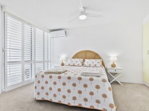 1 bedroom, iron/ironing board, free WiFi, bed sheets - Kawana Beachside Getaway 1 Bedroom Apartment (Sunshine Coast)