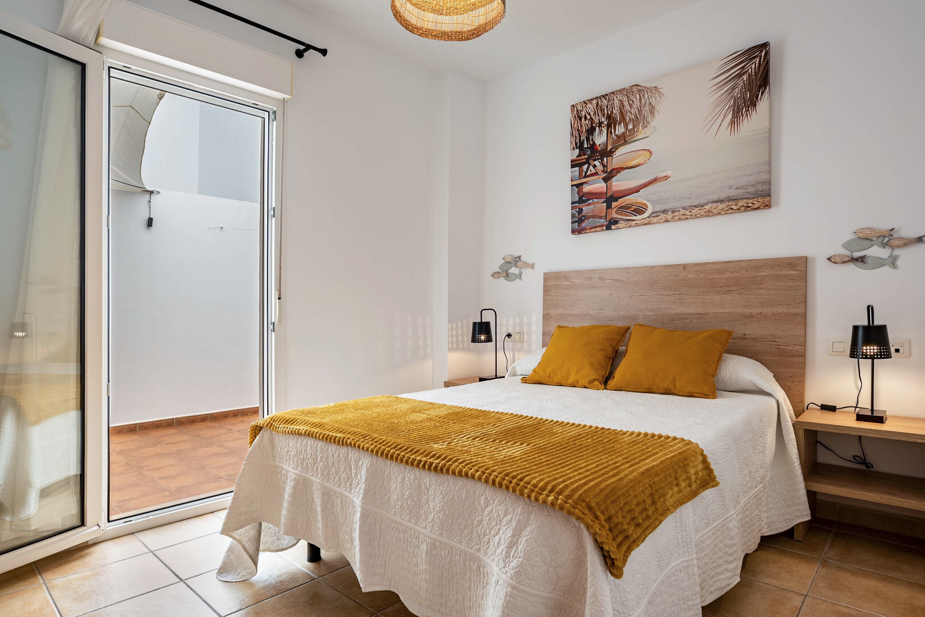 2 slaapkamers, een strijkplank/strijkijzer, gratis wifi, beddengoed