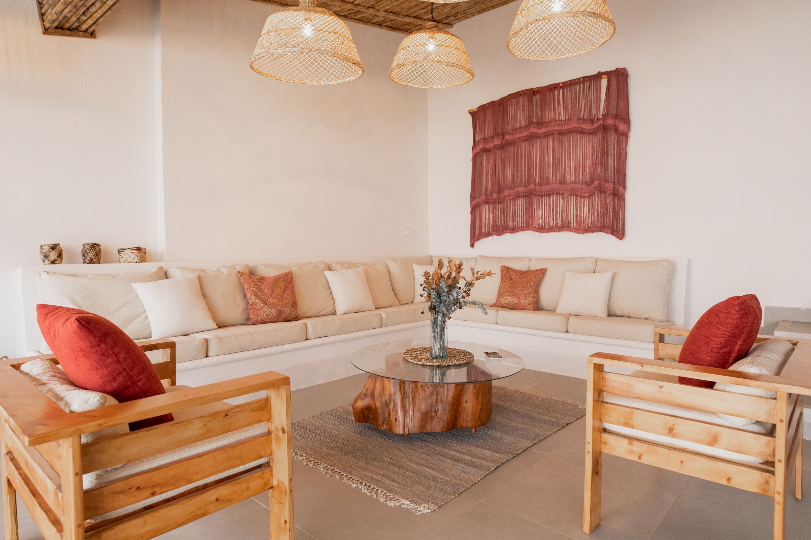 6 Bedrooms House near Tourist Spots with backyard, Bar, Jacuzzi and heated pool