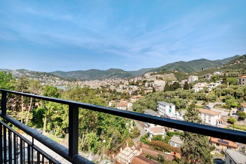 Apartment 'Condominio Sereno' with Sea View,Balcony & Wi-Fi