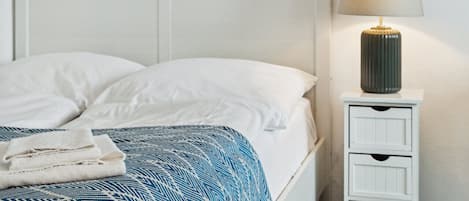 2 Schlafzimmer, Schreibtisch, Bügeleisen/Bügelbrett, WLAN