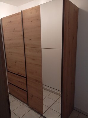 Interior - 2. Apartment mit 44 qm / Provisorisch Angelegt, Wird Weiter Bearb (Sundern (Sauerland))