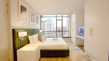 Penthouse Luxe, 2 chambres, vue ville, dans la tour | 2 chambres, rideaux occultants, chambres insonorisées