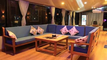 Villa | Living area