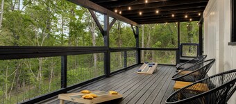 Lake-view! Hot Tub! Fire Pit. Grill. Game Room. King bed.