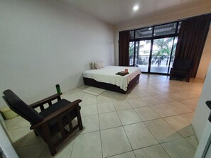 Minibar, draps fournis