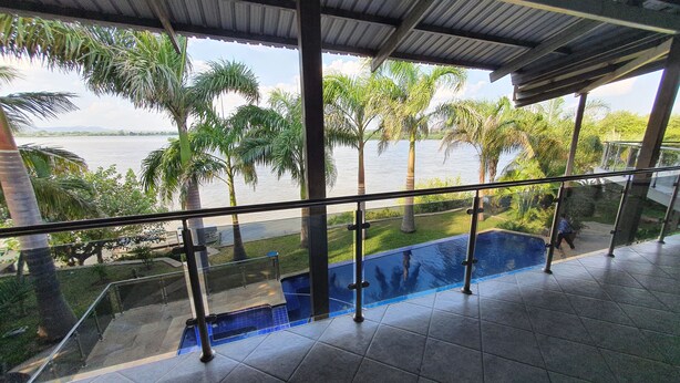 Pool - Zambezi Riverside Accommodation  (Tete)