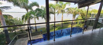 Zambezi Riverside Accommodation 