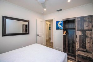 5 bedrooms, iron/ironing board, free WiFi, bed sheets - Beach House 15 - Direct gulf front home with pool and tennis (Captiva)
