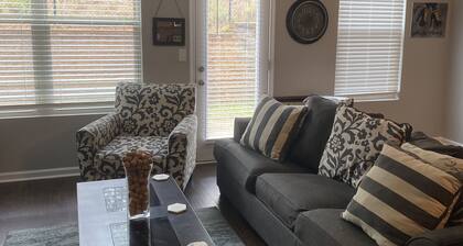 Comfy Cozy townhouse