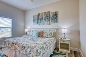 WiFi, bed sheets - Get ready to enjoy Sunny Daze on the coast (Rockport)
