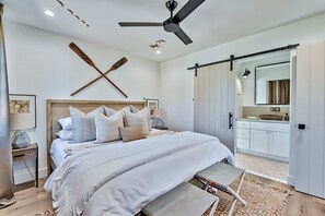 1 bedroom, free WiFi, bed sheets - Inn History Grand Canyon Cabin 7 (Williams)