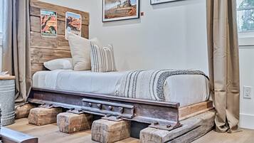 2 bedrooms, free WiFi, bed sheets