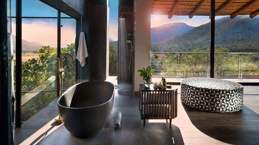 Babohi at Qwabi Private Game Reserve