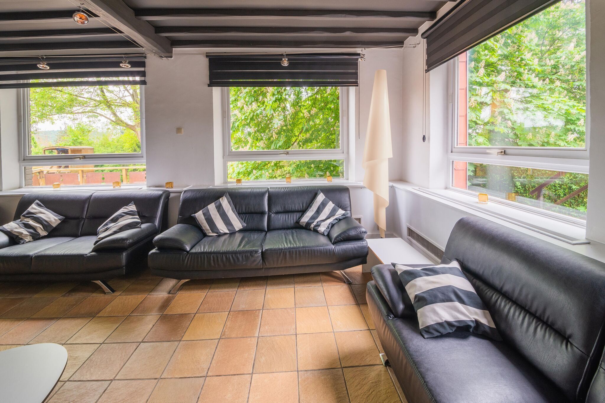 Luxurious holiday home on the banks of the Ourthe