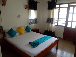 Free WiFi, bed sheets