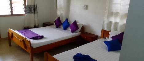 Standard Twin Room, Multiple Beds | Free WiFi, bed sheets
