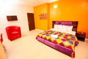 Cortinas blackout, tabla de planchar con plancha y wifi gratis 