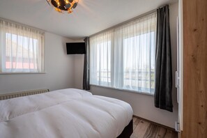 3 bedrooms, WiFi