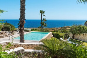 Pool - Villa with pool, sea front location , Plemmirio, DiCasaInSIcilia (Siracusa)